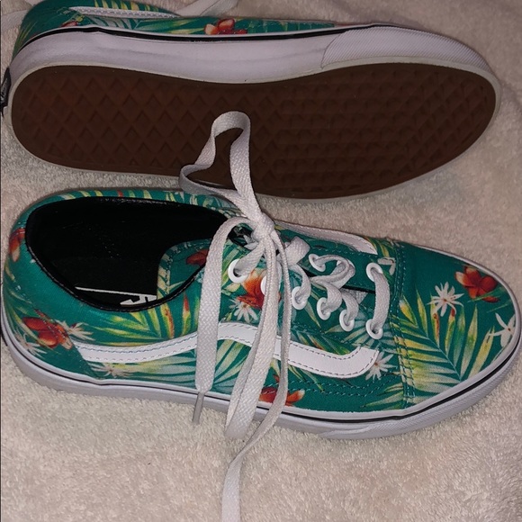 Vans - Picture 1 of 1